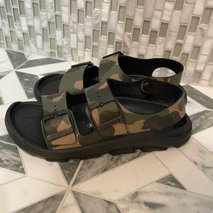 Birkenstock 37 Mogami Big Kids Green Camoflage 2 Strap Sandals